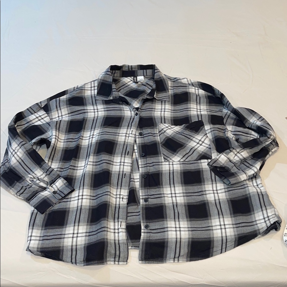 Black and white long sleeve , H & M (Divided), Medium